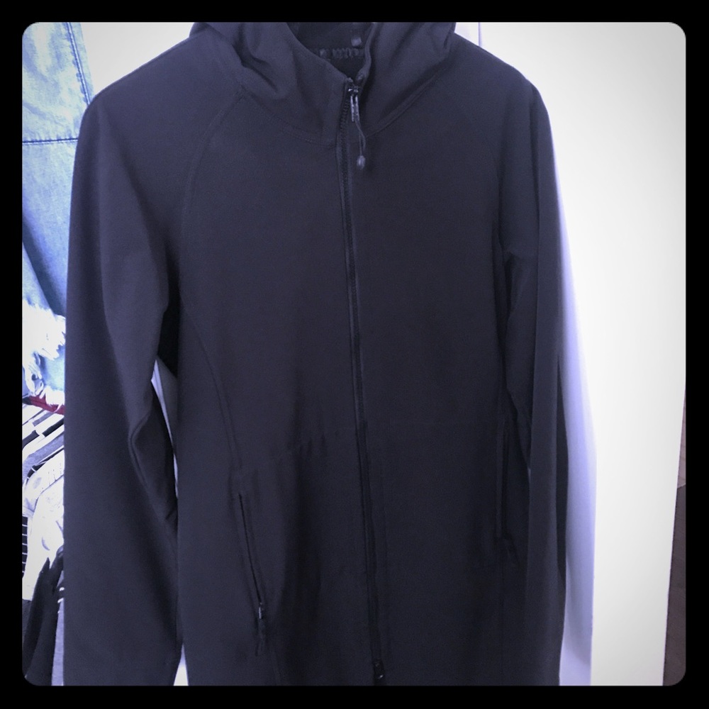 Lululemon black raincoat